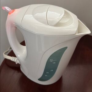 ELECTRIC KETTLE 1 Liter 6C White 1000W SAFETY WATER HEATER Proctor Silex K2070YA